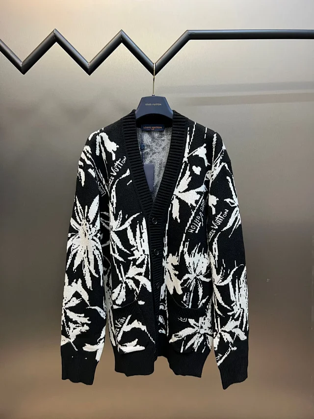  Cardigan Button-up-cardigan  